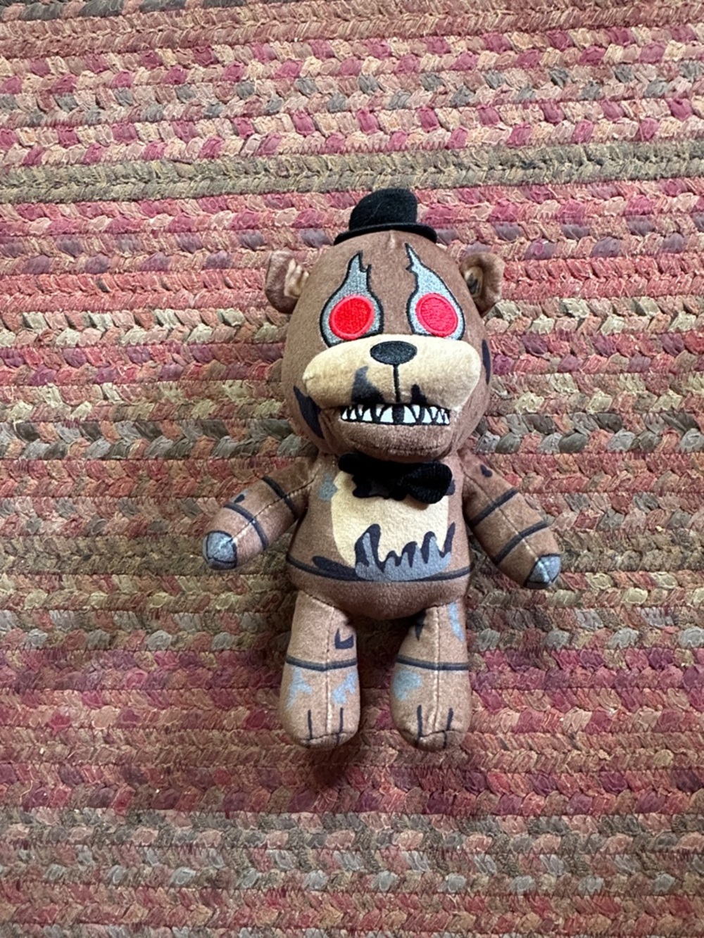 FIVE NIGHTS AT FREDDYS nightmare Freddy plush 9”